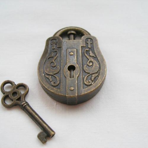 FEAR IS THE LOCK inst