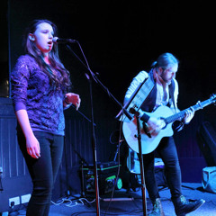 Landslide (Fleetwood Mac cover) Live at the Roadhouse