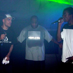 Fine Style & Cronic feat MC Eksman, MC Herbzie & MC Foxy 1Nation Zurich Nov 1st  2002 Part 1