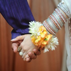 Labon Ko Labon Pe Sajao <3