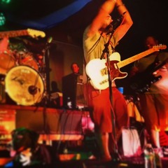 Beardcomb (holy fuckin' fatass reverb, batman!)