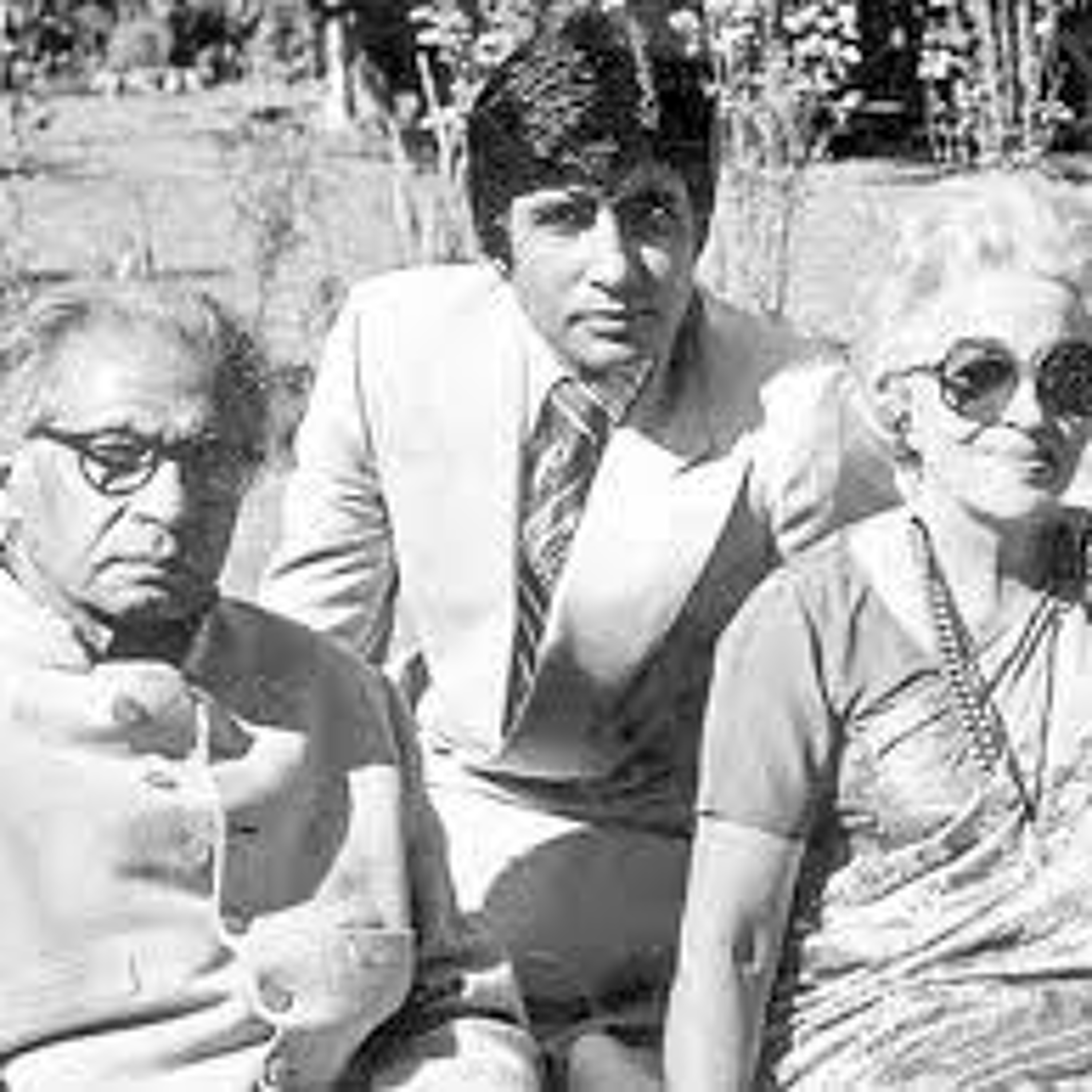 Aaye Tum Yaad Mujhe - Celebrating Amitabh Bachchan’s Birthday - October 11, 2014 episode artwork