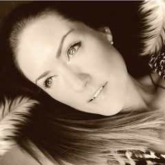 HOUSE BOUND MIX -MIXED BY VIXXEN