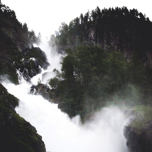 Yawning Angel - SC Edit - PLEASE REPOST IF YOU ENJOY THE MUSIC :)