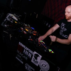 Studio Mixes / Live Recordings / Podcasts
