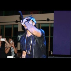 MOLLYWOOD T - GRINDIN