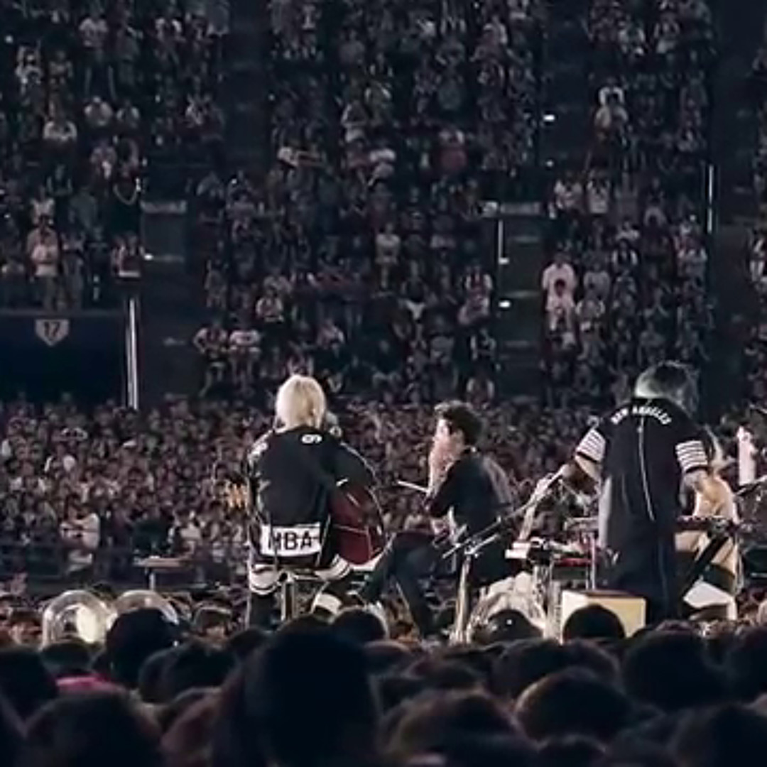 ONE OK ROCK/\"残響リファレンス\"TOUR in YOKOHAMA … Amazon.co.jp: “残響リファレンス