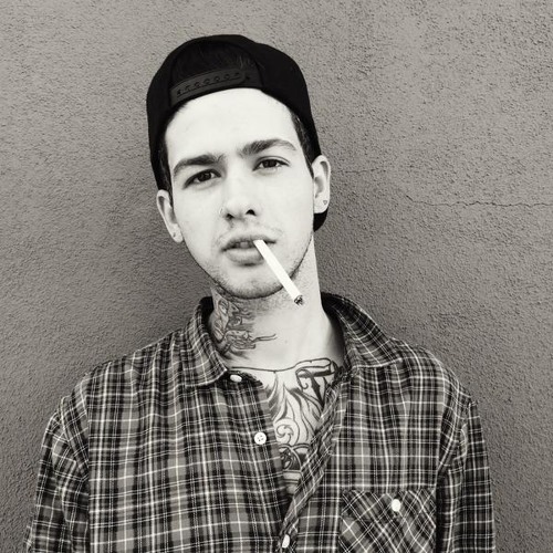 how many cigarettes a person can smoke in a day Average cigarettes smoked per day among current smokers by age and