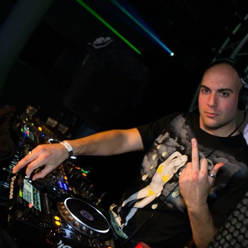 Radiate - Bow That Bass (preview)