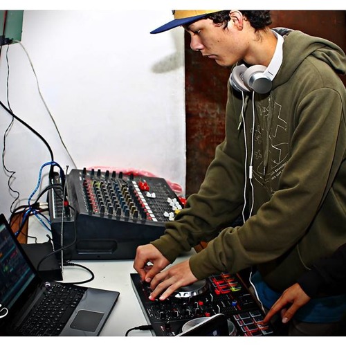 Mix Halloween ( Electronica Vs Reaggeton ) - Anthony Chavez