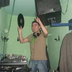 Dj Chiky @t PUB RAY  ¨Navidad 2004¨ Vol.2