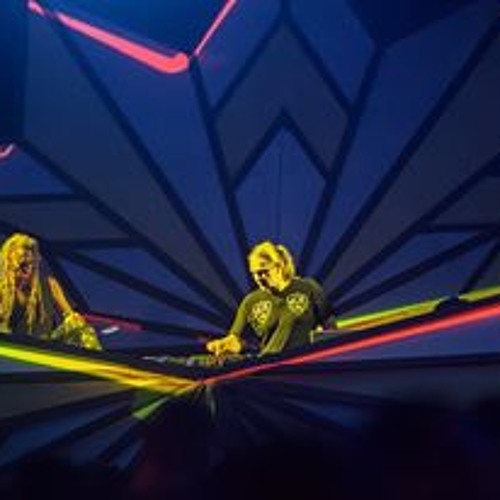 Liquid Dreams   trippy trail   ( nirmal samadhi)