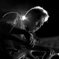 09 I M Into Something Good - Herman Hermits - 1994