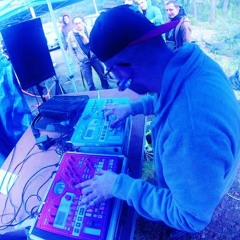 NONO / FARFELUS(fr) sound6tem  LIVE TRIBE - TEKNO KORG 2014 bassandnoise.com