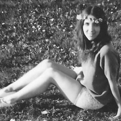 The Rain, The Park And Other Things (The Flower Girl)