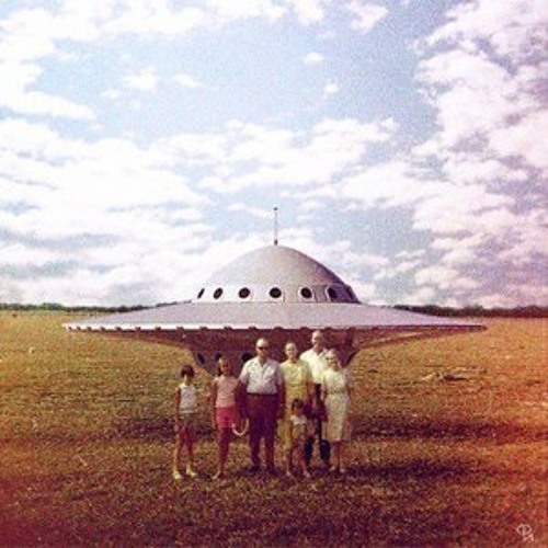 Is there anybody out there? (Live recording dj set Freek Fabricius)