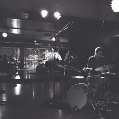 Rakleverk - Trenchcoated Retriever