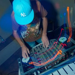 Close Your Sirens - DJ Vinicius Silva