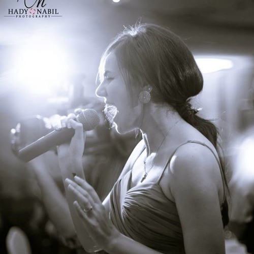 Stream Ain't No Sunshine ( Cover By Nelly Cassis ) by Nelly R. Cassis