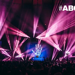 signalrunners vs. cosmic gate - these shoulders yai Live At Madison Square Garden  #ABGT100 New York
