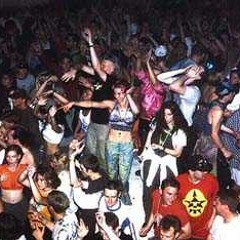 A Journey in the 90's Underground Club Culture
