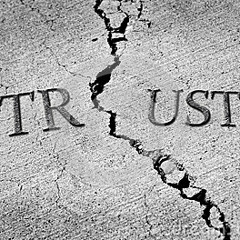Arrcee and Bongo aka Quest of Method. ''Watch your Back! (Distrust)'' (The Next Level EP)