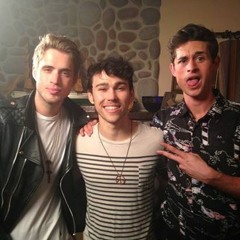 MAX Ft. The Summer Set - Shot Of Pure Gold  Lighting In A Bottle (Mashup)