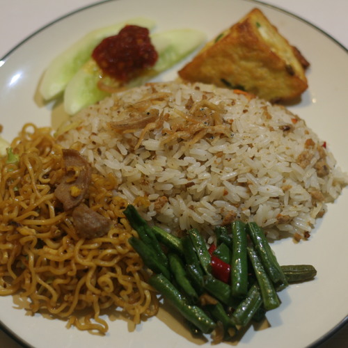 Sakitnya Tuh Disini - Chandra Liow and Christian Bong by Christian Bong