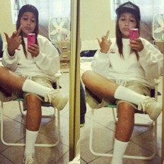 Im backkkk (; (hmu need a studi to record at )