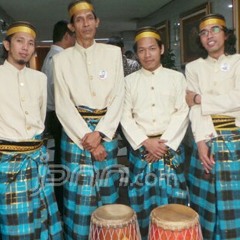 09 - Lagu Bugis - Sipakatau Sipakalebbi ~ Sulvan Sawedi
