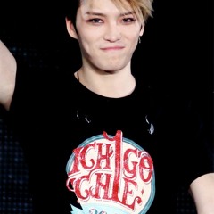 19112014 Kim Jaejoong - walking along