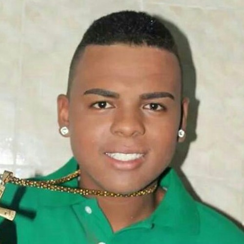 SAAAAAAAAAALVE FAAAMIIILIA SZSZ!!!!!   FUNK CONCIENTE QUE ENTRA MENTE.