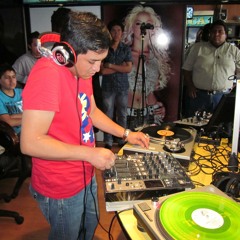 VIAJE AL FUTURO ONDA VACILE DJ MASTER BODY AND MASTER BODY JR