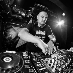Critical Bass Recordings 1ºAnniversary Guest Dj - Arqus W