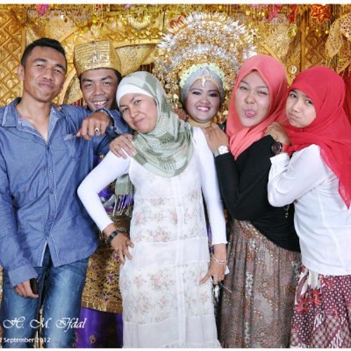 Ratu Sikumbang Takicuah Di Nan Tarang By Aditya Ratu Sikumbang Takicuah Di Nan Tarang By Aditya