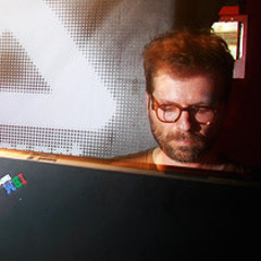 Akufen - DJ mix @ Real Grooves night - Yellow Club in Tokyo JP on Jul 2008