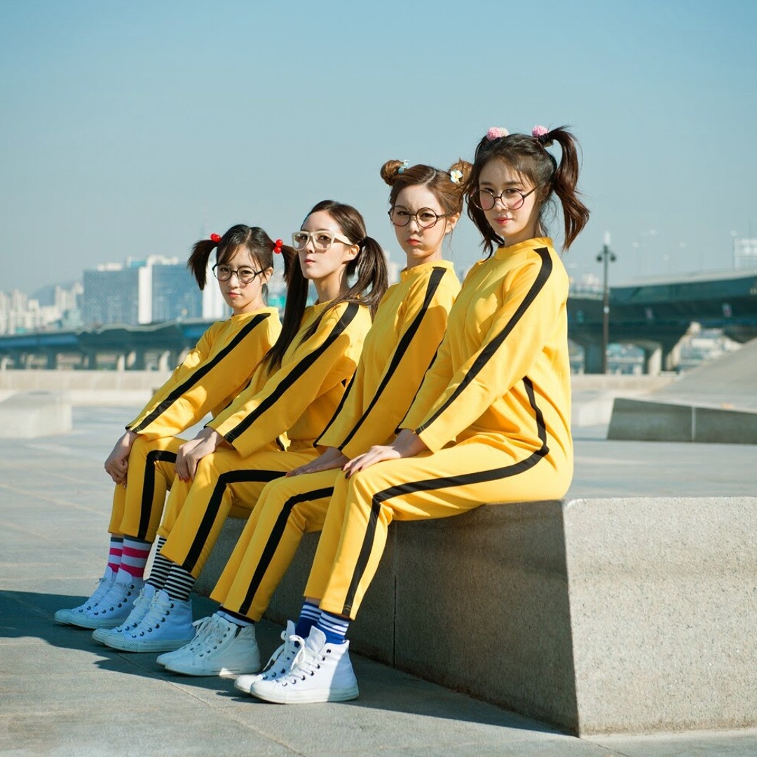 Listen to T-ARA & 筷子兄弟- 小苹果Little Apple ! by BlacKAppLe