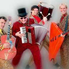 Red Elvises - Очи Черные (California Edition)