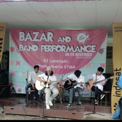 Satu Cinta Sejuta Rasa @muhamkiki As Leadgitar @ramaneee As Bassist @syahdhamm As Cajoners