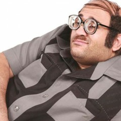 ابوحفيظة .. ليه بيمرمطوني هناك :D