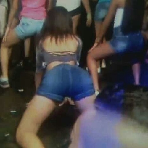 == AQUI NA BF, ELA FODE COM OS LADRÃOZINHO [ DJ THIAGO ].mp3