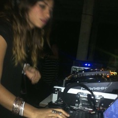 Dj 1z1 Rompiendo el Garag3 2014