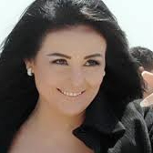 نجاه عطيه..مع انى سبته