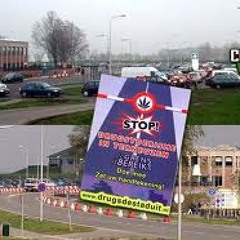 Die Kleine FT. Kalasjnikov - Stack Onder Me Bed