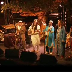 Mahmoud Guinia, Malika Guinia et Abdellah El Gourd - Ingouba [ Live at Jazz à Porquerolles]