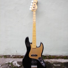 Squier Affinity Jazz Bass With Custom Maple Neck 2007 China