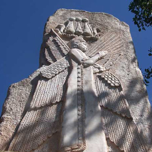 ذو القرنين والعين الحمئة - د. عدنان إبراهيم - YouTube