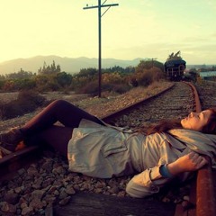 Un Dia Más - Camila Morales