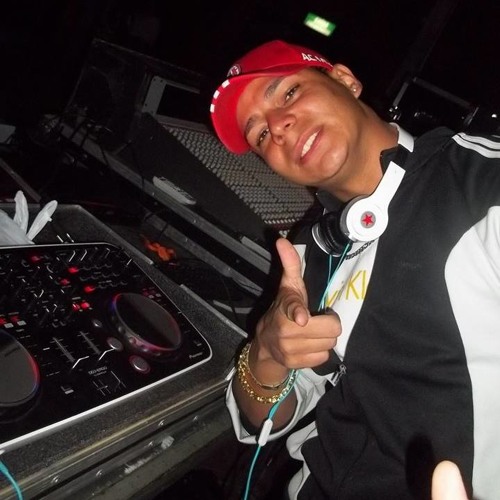 MC Koruja - Sentou Gostou E Cremoso É  Gostoso