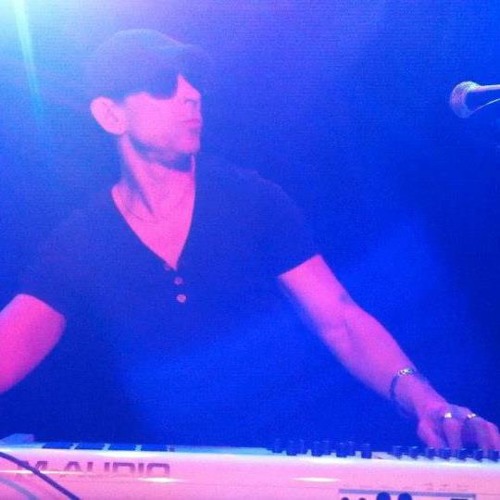 HOUSE CIRCUIT (EDM HOUSE)